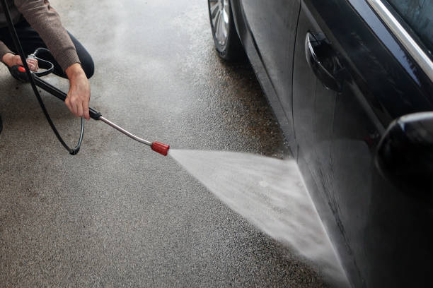 Best Pressure Washing Siding  in Lewistown, MT